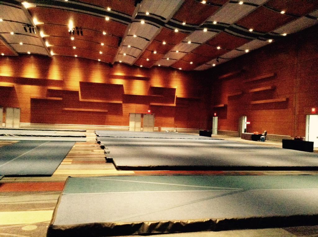 theusfinals's tweet photo. Before you know it, over 700 teams will warm up for the last time this season. #USFVB  #ThisIsIt #endittogether http://t.co/xqa7yXleAT