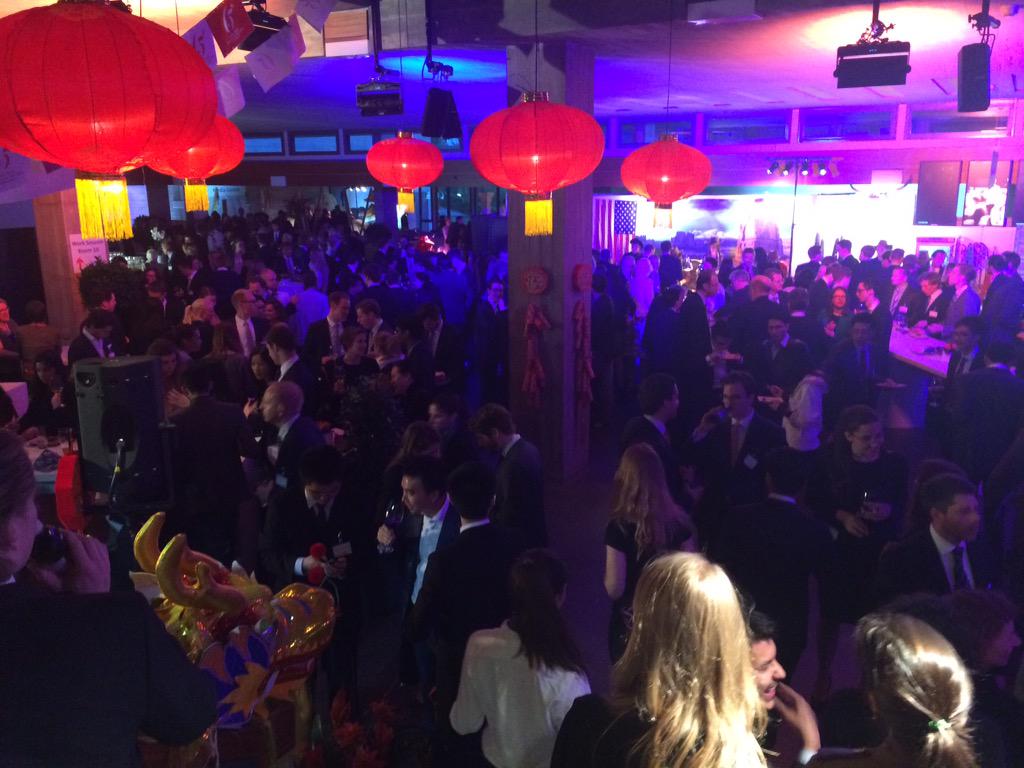 ChiaraPiotto's tweet photo. International buffet: top conclusion to the 45th @SG__Symposium #45SGS
#sgs45 http://t.co/7DJvbH0tNM