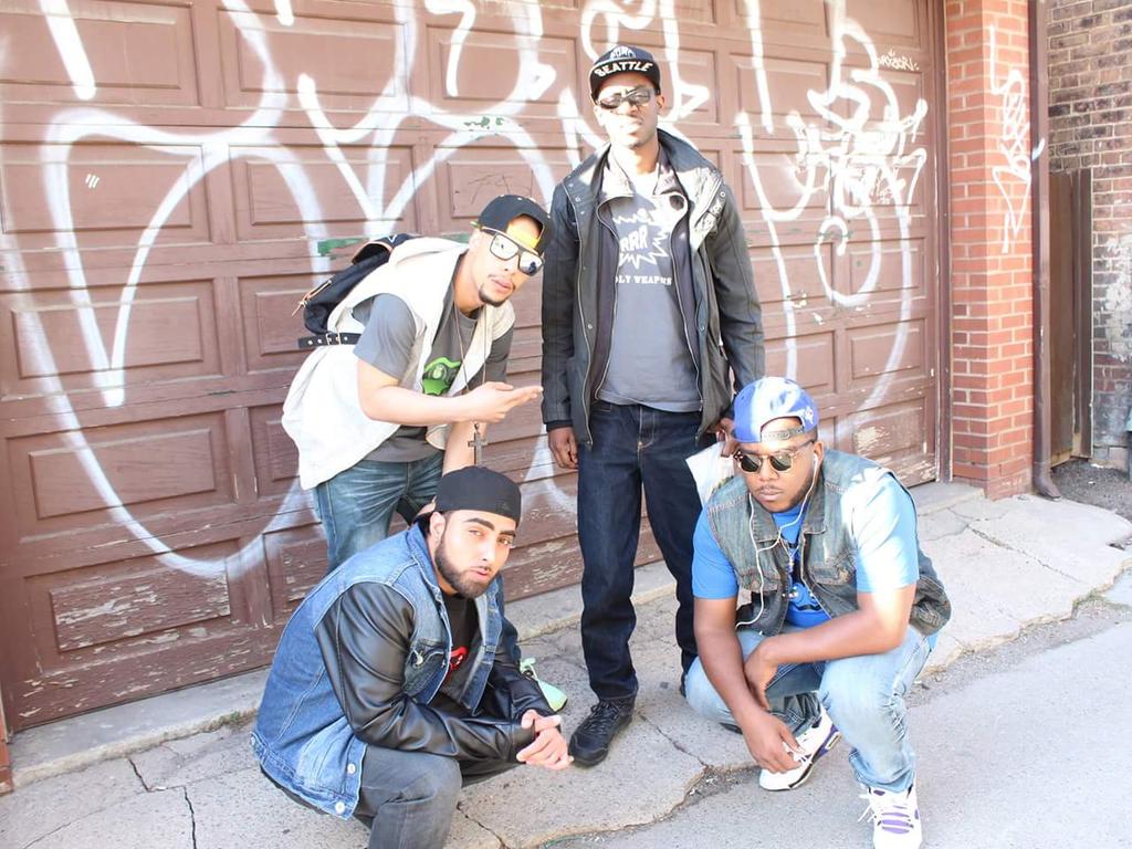 416_JROC's tweet photo. @MarcusHoward87 #CMW2015 #dwmg #DeadlyWeapons #AlwaysLiftedstudios http://t.co/FvkVTEGnsY