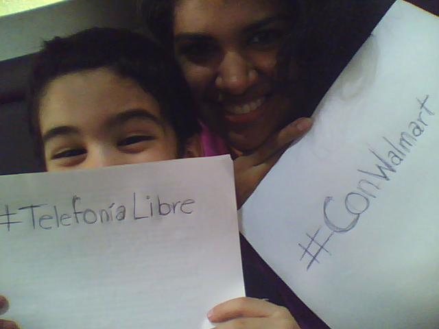 Sra_Ana_Laura's tweet photo. #Romerito y yo queremos festejar el día de las madres #ConWalmart #TelefoniaLibre @WalmartMexico @mama_freelance :D http://t.co/MSFQgbNf24