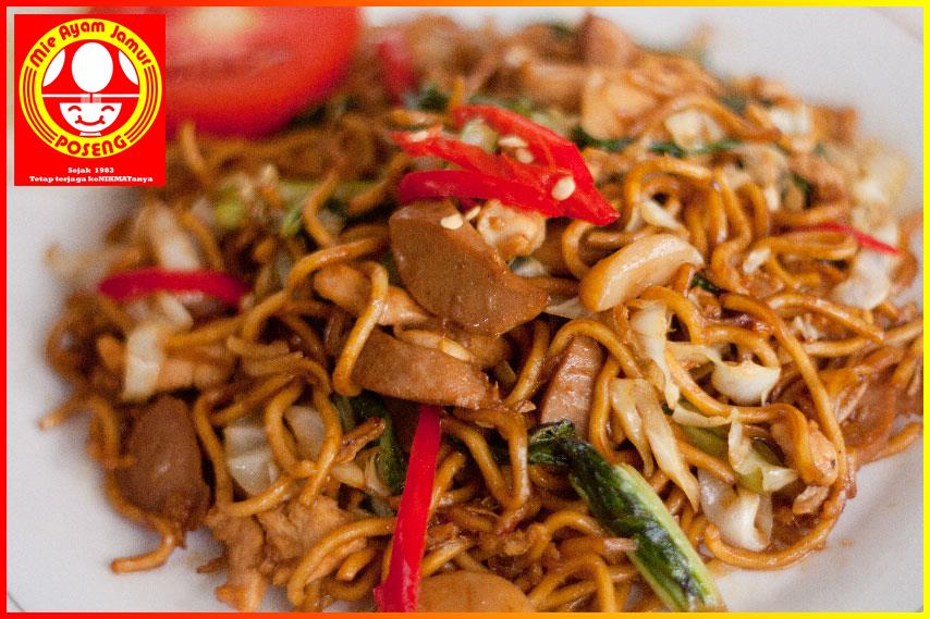 mieposeng's tweet photo. "NEW"-Mie Goreng- Mie ayam Poseng, Pasar baru jakarta Pusat http://t.co/3zebcGYJ3I http://t.co/bQFH14TwrQ
