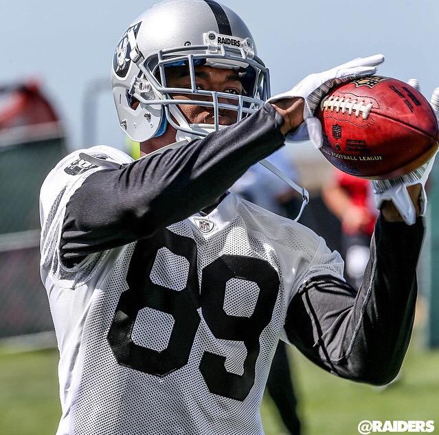 D_Rico94's tweet photo. Amari Cooper! #RookieStud #BrightFuture #RaiderNation @AmariCooper9 http://t.co/rStgxata0e