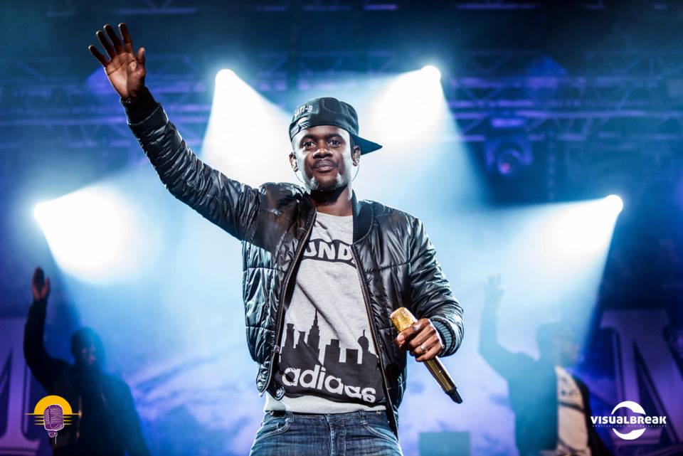 NanouDijon's tweet photo. @Bmesrimes sur ma route oui,il y avait Gray ce soir,,Merki ;),,moment indélébile pour mon fils&amp;moi,tu as mis le feu<3 http://t.co/rUgKDGyqhz