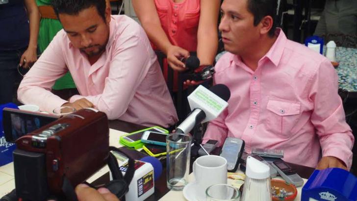 Gymnoschicos1's tweet photo. Población LGBTTTI aplicará voto d castigo a quienes no atendieron sus demandas @Gymnoschicos1 http://t.co/ChMIkheraP http://t.co/81anxcxO0e