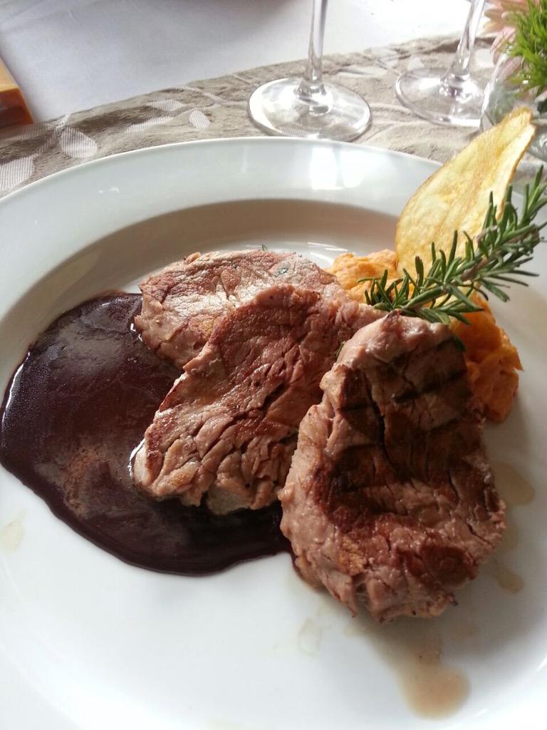 CasaPrimaveraHB's tweet photo. Te esperamos en nuestro restaurante, Quedate en Casa #HotelCasaPrimavera http://t.co/wkLkD7Zxcd