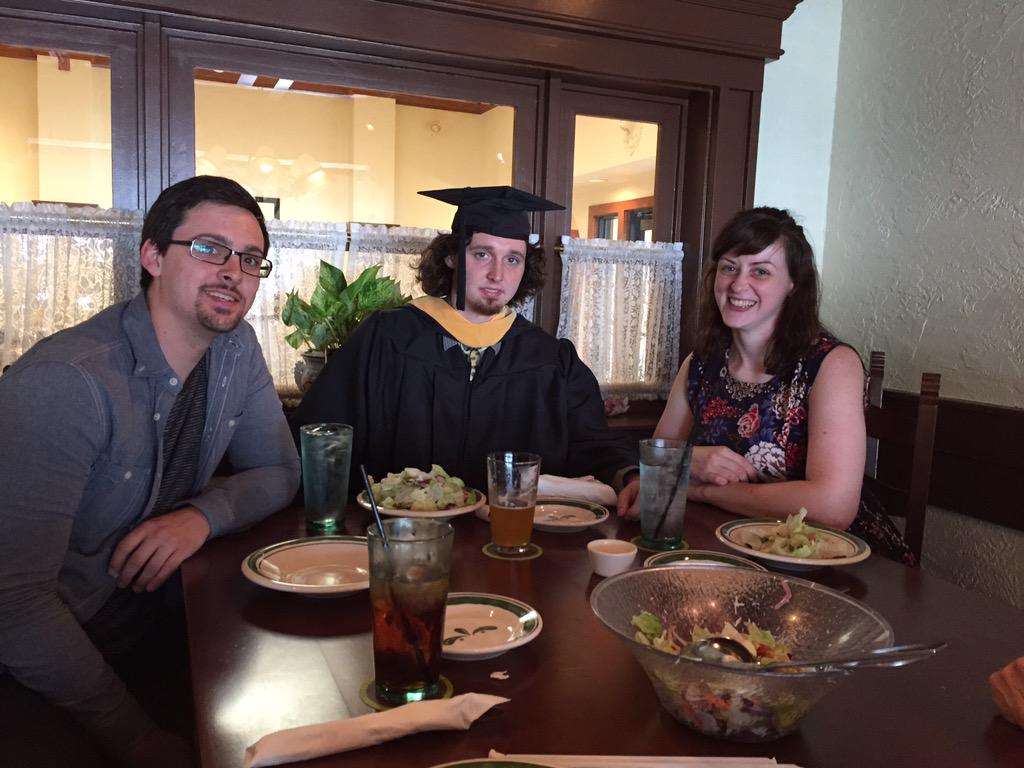 MaryJoSawyer's tweet photo. Celebrating Nick Sawyer, BSW #VCUSSW2015 with a late lunch @olivegarden http://t.co/1SMV5eOdqB