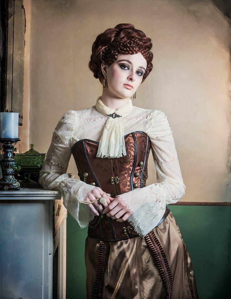 hanhaydock's tweet image. I'm officially a published model. Check out this months issue of Obscurea magazine😊😭 #LModelz