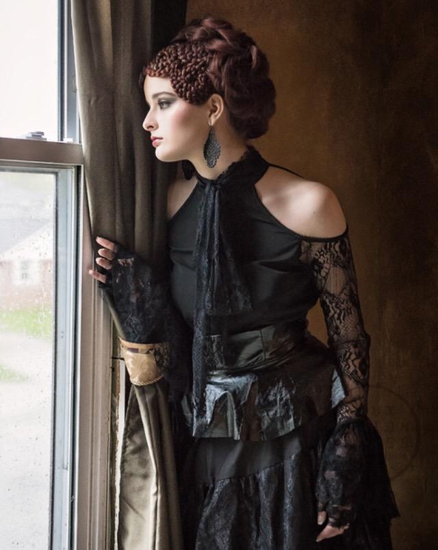 hanhaydock's tweet image. I'm officially a published model. Check out this months issue of Obscurea magazine😊😭 #LModelz