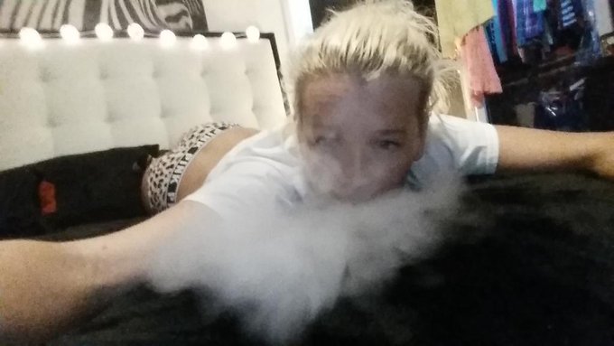 Vape life http://t.co/asuyXy3IsN