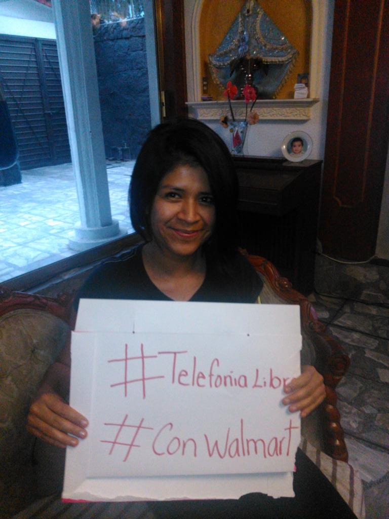 BtaNenita's tweet photo. #CelebrandoAMamá Gana un teléfono inteligente #ConWalmart y @mama_moderna Te invito a participar. http://t.co/IztK1MCh8v