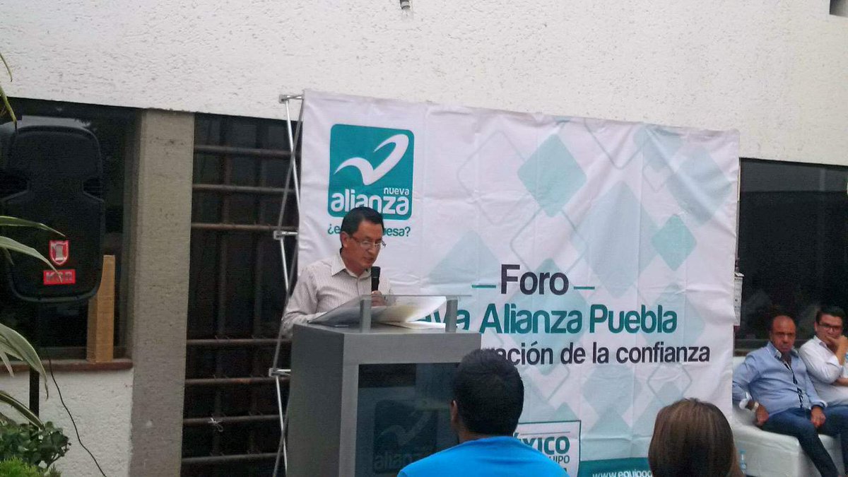 antonietagalina's tweet photo. Es urgente que el gobierno adopte medidas para dar respuesta a nuestras problemáticas: Daniel Conde #ForoTurquesa http://t.co/RQkXM72wNM