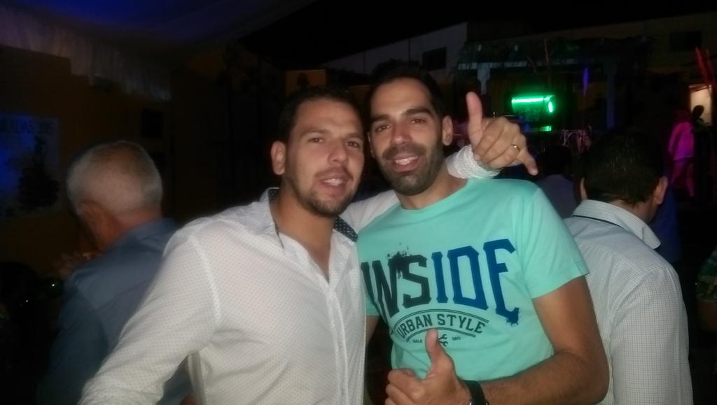 gonzalogp85's tweet photo. De cubateo con pup http://t.co/OFwhhYQDhg
