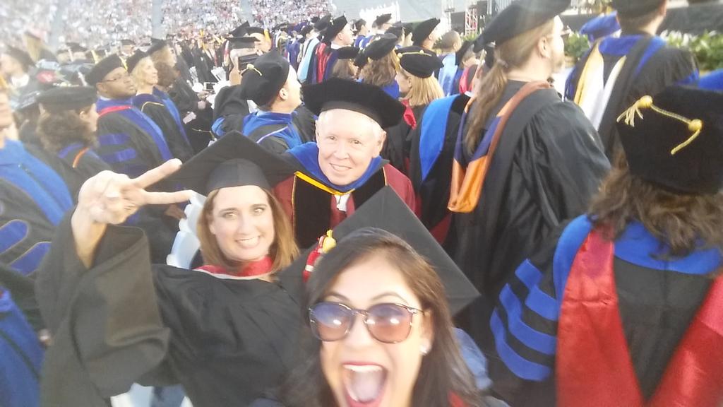 RandomlyRunal's tweet photo. @JenOsbon @TerryCollege @universityofga My teachers are cooler than yours! #UGA15 #Terry15 #butfirstletmetakeaselfie http://t.co/7TzwuHR9KN