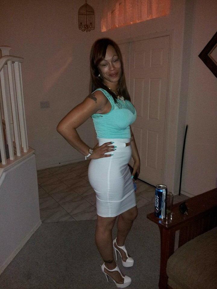 ButterReddBone's tweet photo. #ButtaRed #ButtaCup. Thick sexy #TGIF http://t.co/pTBJpW06jr