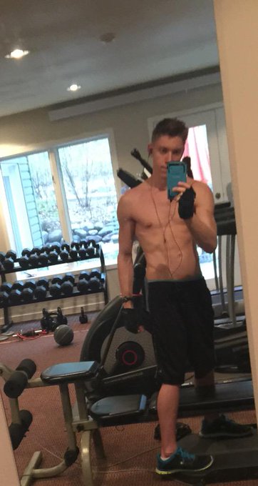 Just rocked my workout! Now it's time to get back on http://t.co/wGhKSQOWeG http://t.co/kerBWLob2w