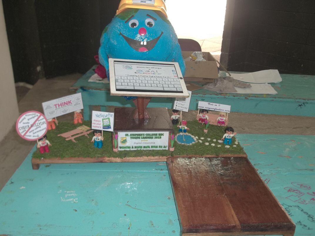 SSCYoungLeaders's tweet photo. Our model and switch board! http://t.co/OElZHHdRxz