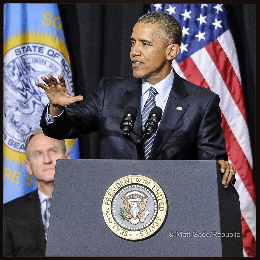 mattgadephotog's tweet photo. #POTUS speaks during commencement at #lakeareatech on Friday. #ObamaSD #barackobama http://t.co/TzDIF12xwd