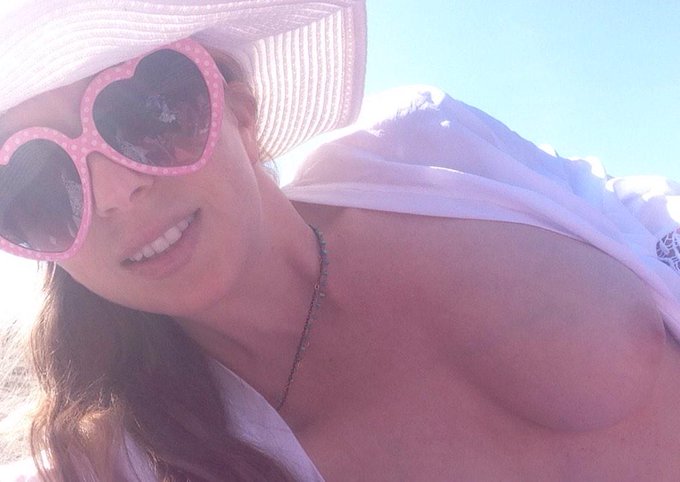 1st beach day of the season: glorious:-) http://t.co/psTSwKybqo<a href="/tag/legs"class="tags"><span>#legs</span></a><a href="/tag/stockings"class="tags"><span>#stockings</span></a><a href="/tag/ass"class="tags"><span>#ass</span></a><a href="/tag/goddessworship"class="tags"><span>#goddessworship</span></a><a href="/tag/pantyhose"class="tags"><span>#pantyhose</span></a>