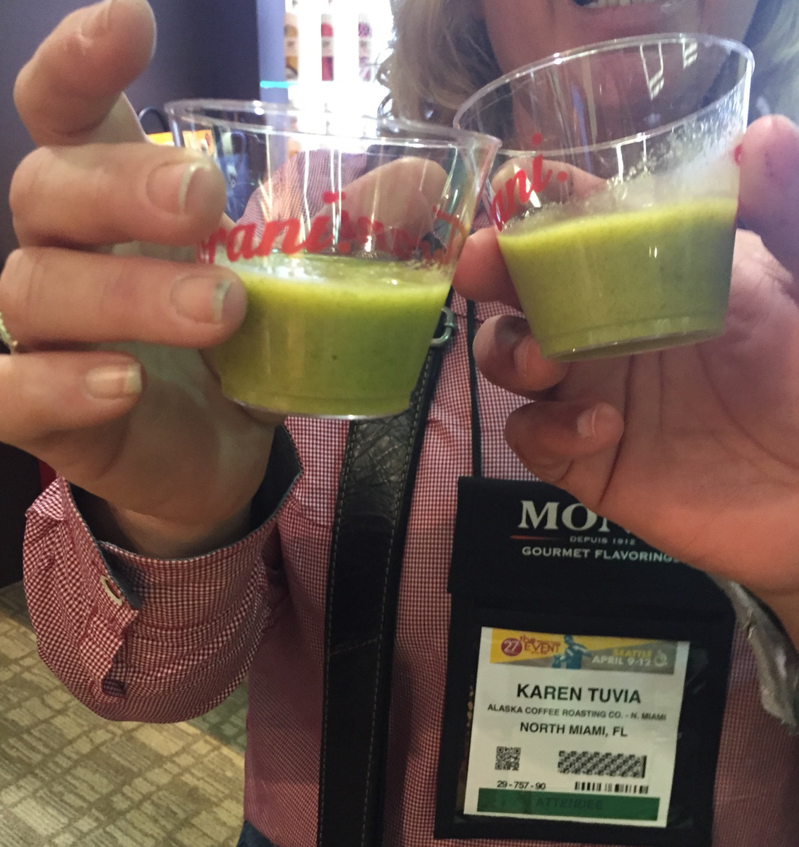 ToraniMixTank's tweet photo. Cheers to the @ToraniMixTank team &amp; the 377 @kickstarter backers that overfunded #BlendIns! http://t.co/sk9jXnW37M http://t.co/1gNzDDf9Jk