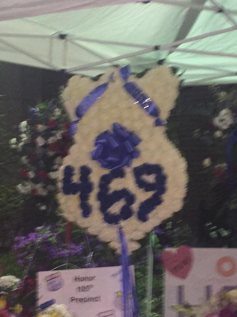 ByMonaSalama's tweet photo. #BrianMoore @NYPD105Pct #RIPBrianMoore 😢😢 http://t.co/fyAoervxfx