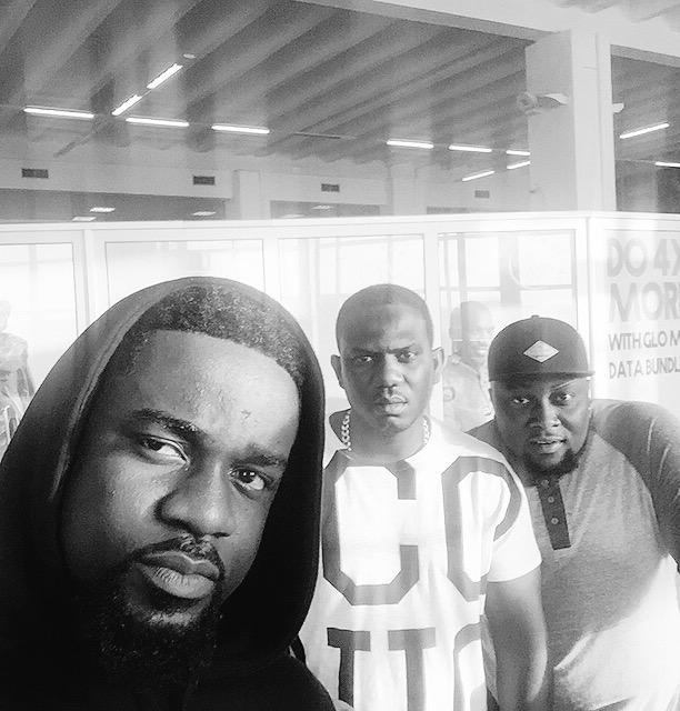 sarkodie's tweet image. ✈️✈️✈️ Naija @SarkCess Team 🙏🙏