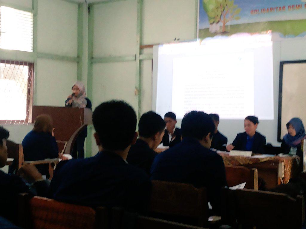 Pembacaan lpj di bidang keseketariatan oleh kak <a href="/raydanrl/">Rayda Nurul A.</a> ...