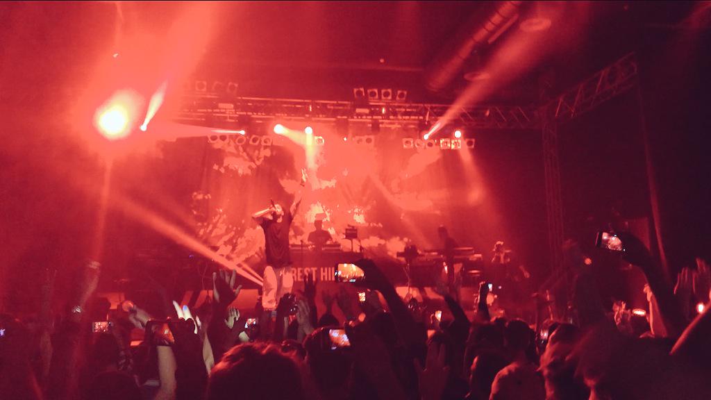 Hands up for <a href="/JColeNC/">J. Cole</a> in Berlin last night. #concertinberlin #Dreamville #hiphop