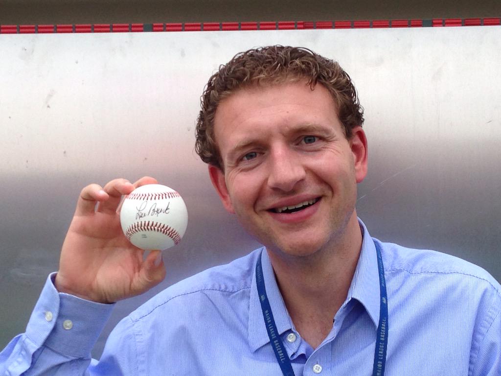 HiddenRedbirds's tweet photo. Be the 1st to find @MemphisGM Craig Unger & say "I love the Redbirds" to snag a Lou Brock autograph #BirdSearch🍀⚾️ http://t.co/E7PEf75FWa