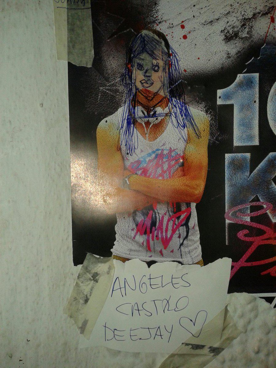wnitosuarez's tweet photo. Hoy en discoteca caramelo como dj invitada: @anngeleescastro y Marina http://t.co/r1yWpUbYKd