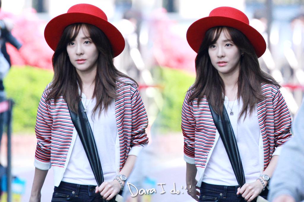 DARAIDoCN's tweet photo. [IDo HD] 150501 KBS Music Bank.언니 그날의 무대 진짜대박이야!!! 졸린보이넽ㅋㅋ 요즘 촬영중죠?화이팅하세용!! 뭄 도 잘챙겨주세요~~~💪💪💪 #sandara http://t.co/DwwzmLYyZu