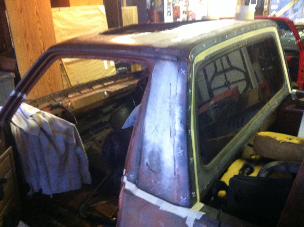 RabbitRebuild's tweet image. Today: Lots of grinding on the new roof &amp;amp; marked most of the cut lines. The hardest part is just around the corner.