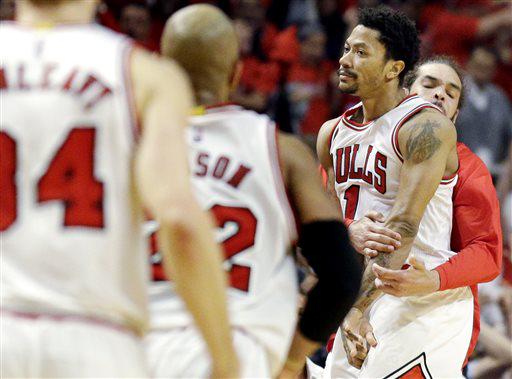 AP_Sports's tweet photo. Derrick Rose incredibly calm after that dagger http://t.co/PTs9vqpJ8y http://t.co/ihd6rUyQ7v
