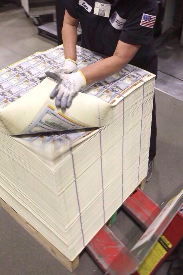 fernswest's tweet photo. If this was my job😈😈 http://t.co/cGxKkBUxJb