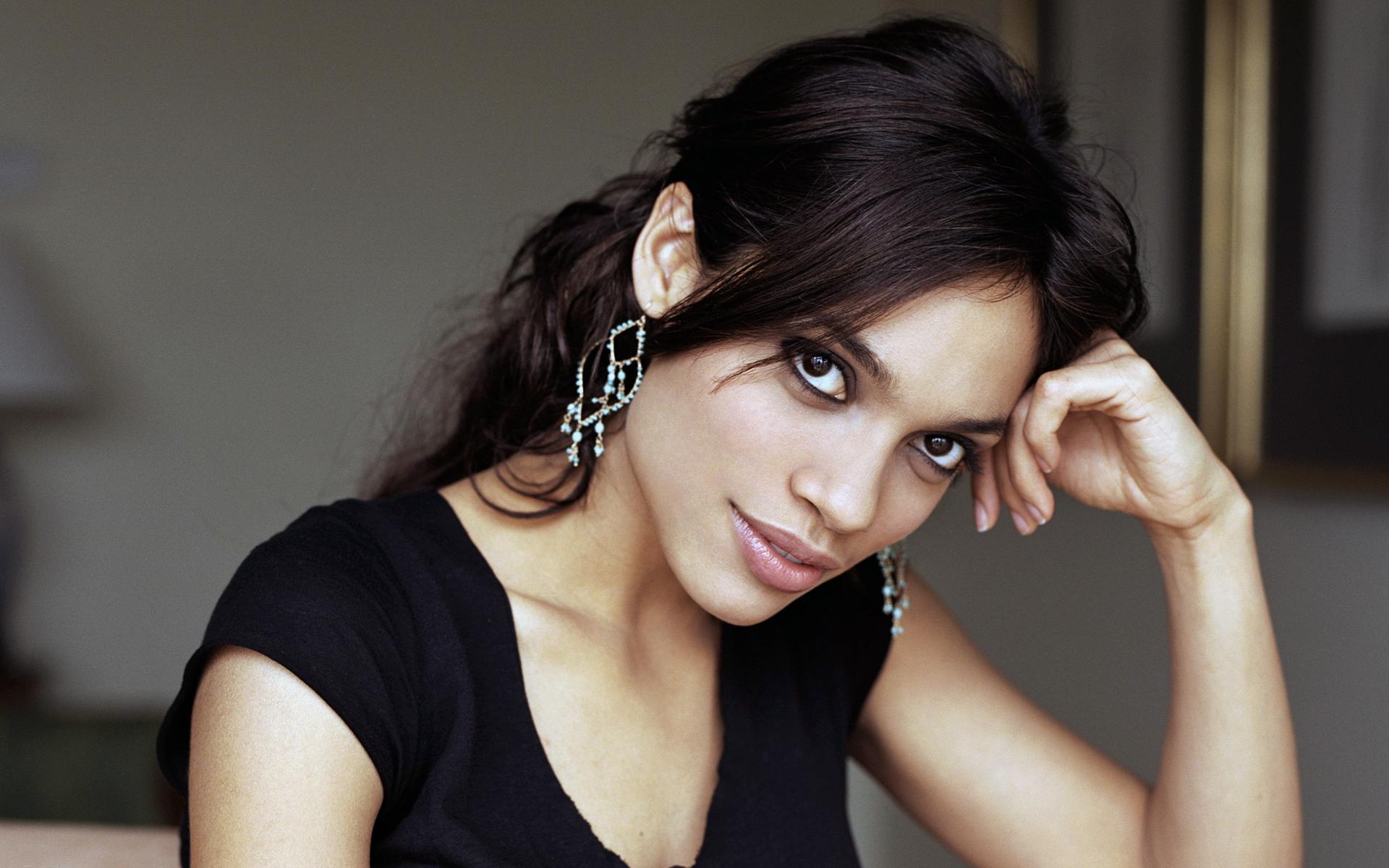 Muy buenos días y muchísimas felicidades a Rosario Dawson por cumplir hoy 36 años
Happy birthday 