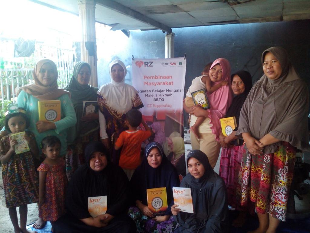 ana_mardiyati's tweet photo. BBTQ ibu2 ICD Rappokaling makasar diikuti oleh 14 anggota bank sampah sikamaseang @rumahzakat @MaskurM @mandiribisa http://t.co/Z2HbLRQDrp
