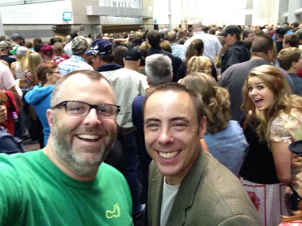 Deke302's tweet photo. Here we r at #neta15 again. AKA Garth Brooks! @wpulte http://t.co/tCKcos7VuL