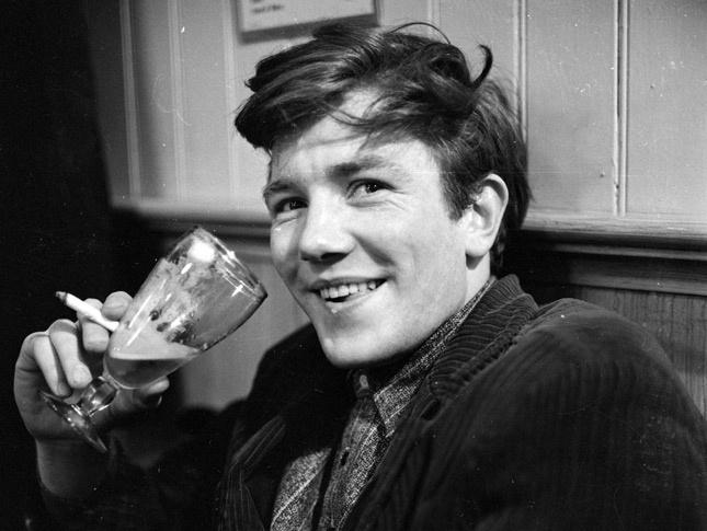 Last orders, man!
Happy Birthday, Albert Finney! 