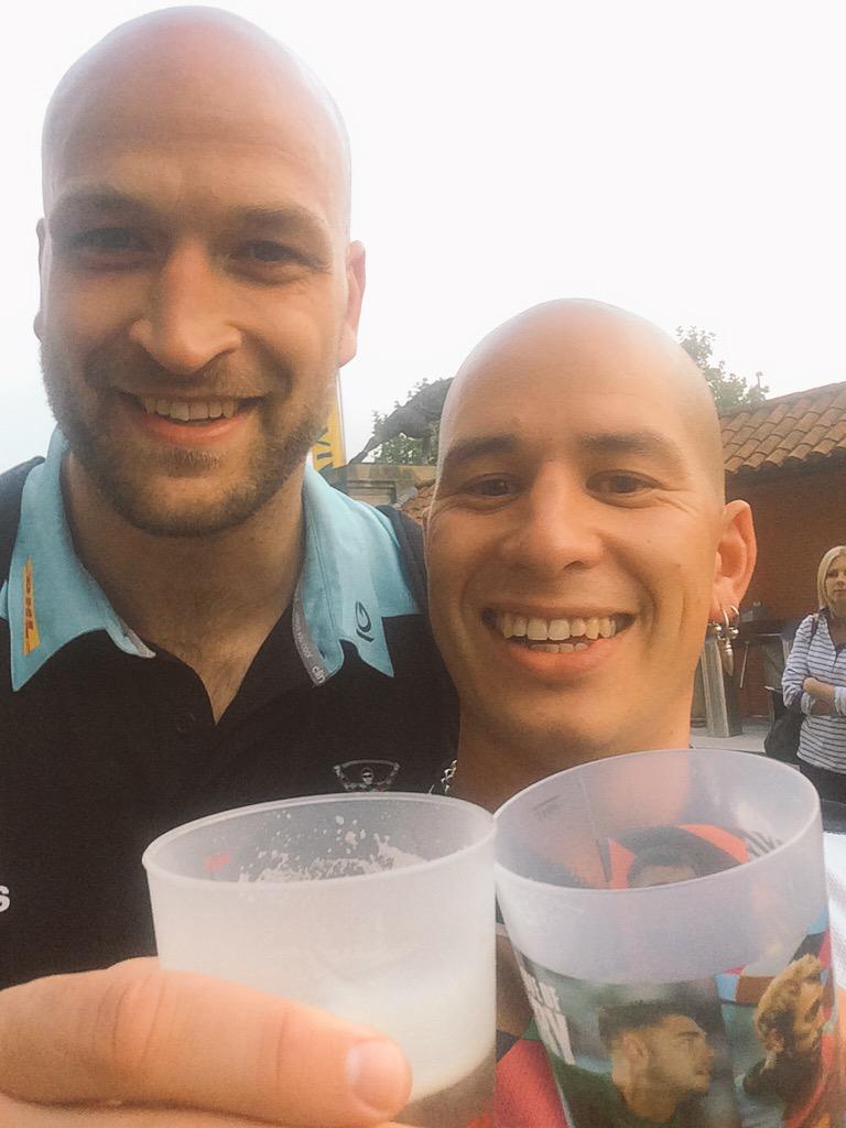 FlashRedBull's tweet image. Cheers George 🍻 #Thegoatman5