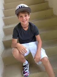 mattyBrapps3's tweet photo. hi guyz :) :) http://t.co/CCHutI3Ny0