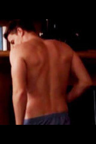 Lovekyle2009's tweet photo. “@JessMoxley227: @Lovekyle2009 @SPNFamiIy OMG 😵”let's take a look at heaven's rear view #MishaCollins #DavidBoreanaz http://t.co/oXNIQ1VowX
