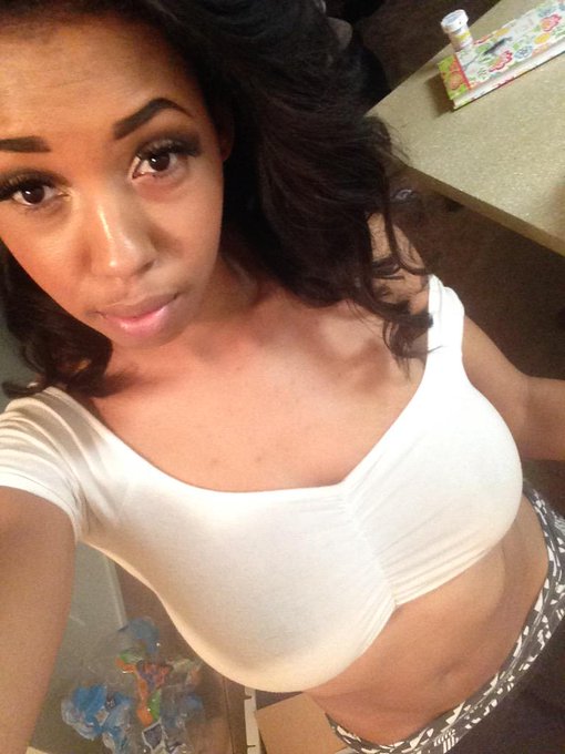 Miss me I'm on now #mfc http://t.co/0HSMtsHFbh<a href="/tag/mfc"class="tags">#mfc</a>