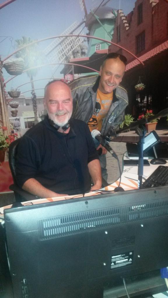 janetaudrey999's tweet photo. #BurrowsForBreakfast #EdenvaleRadio http://t.co/hMovohj5e0 #InternetRadio #TuneIn #RockOn http://t.co/pqC2N0JvNq