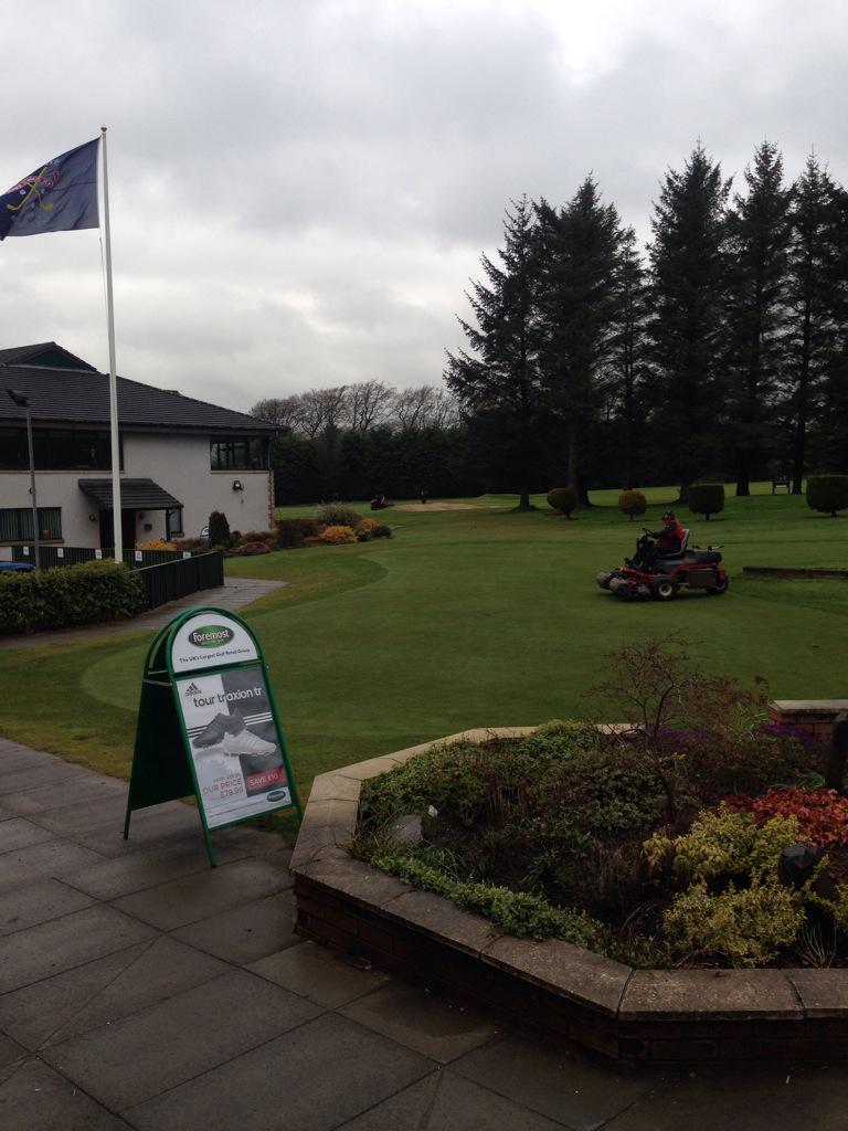 All set and ready to go!We think we start early-the putting green is last to be cut and its only 7:15am#topgreenstaff