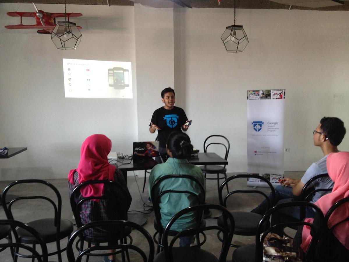 Workshop #AndroidOne ini disampaikan oleh Abyan Irzaldy sbg GSA UNAIR