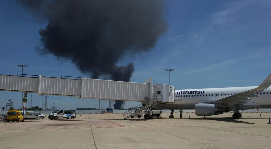 Airbus 00m Crashes Near Seville Airport In Spain Bangalore Aviation