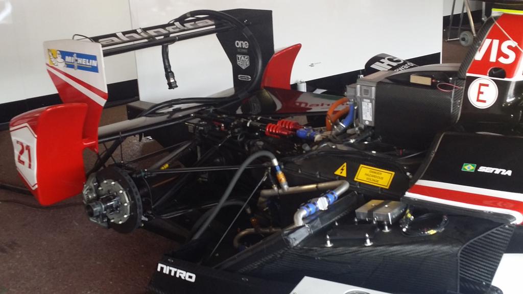 CEj1kykWgAAnkwo.jpg:large