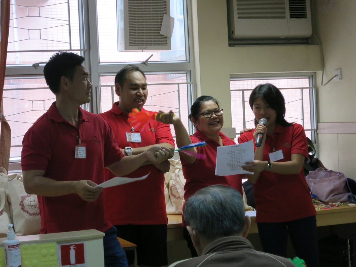 FSHongKong's tweet image. Our team of volunteers are spreading #MothersDay love to the local community at an elderly home in #HK. #FSValues