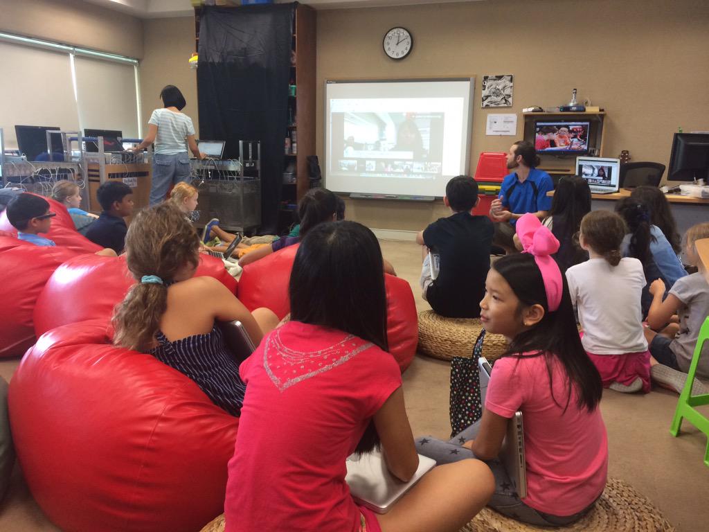 saraschneeberg's tweet image. Endless creative possibilities at #globalcodeathon @ToscaKilloran @brianthebfd @wayfaringpath