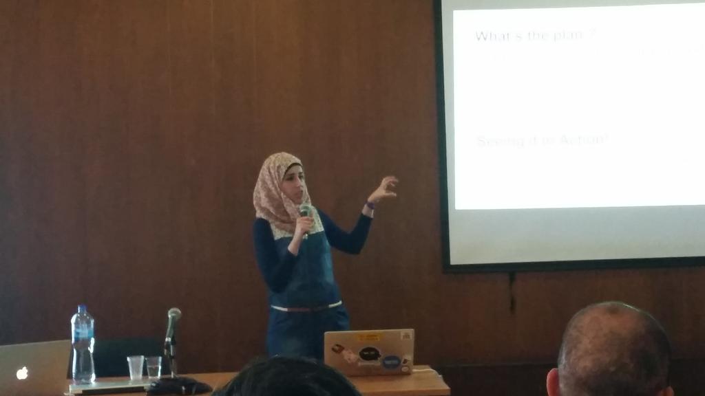 saednashef's tweet photo. .@WalaaAbuLebdeh discussing routing systems in #Angular at #PalWeb http://t.co/by8ekYhNcf