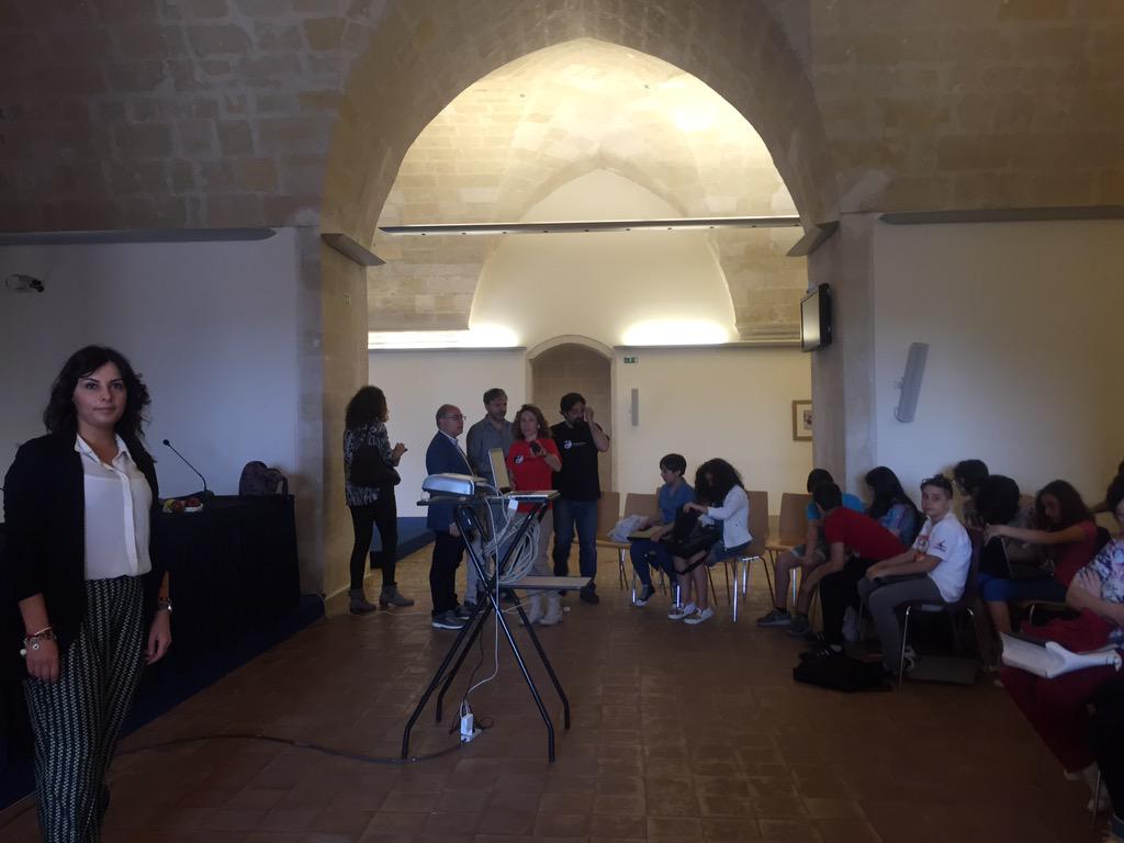 FloresMontem's tweet photo. Tutto pronto per #opencodercityday ! qui #PalazzoLsnfranchi / #openfuture #ScratchDay #openmuseo @comunedimatera http://t.co/RDofpFGwEM